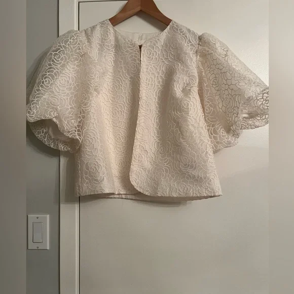 H&M Elegant White Floral Blouse - Picture 4 of 8